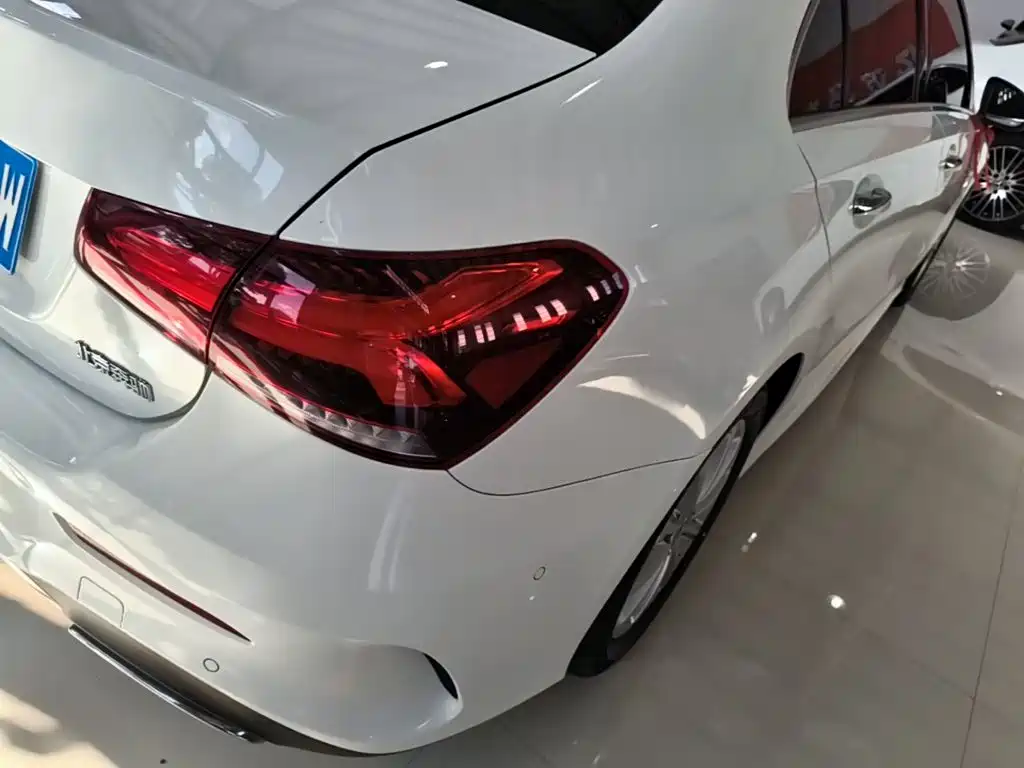 Mercedes-Benz A-Class — миниатюра 8