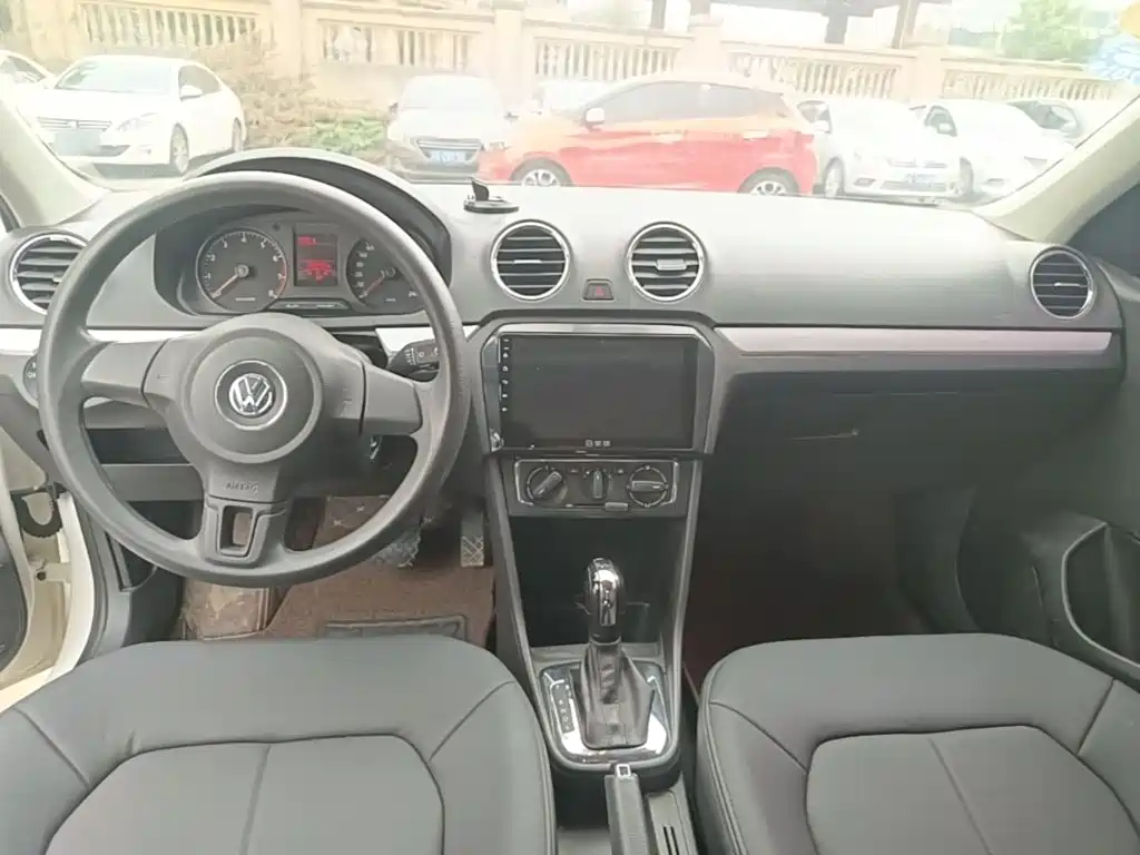 Volkswagen Jetta — миниатюра 10