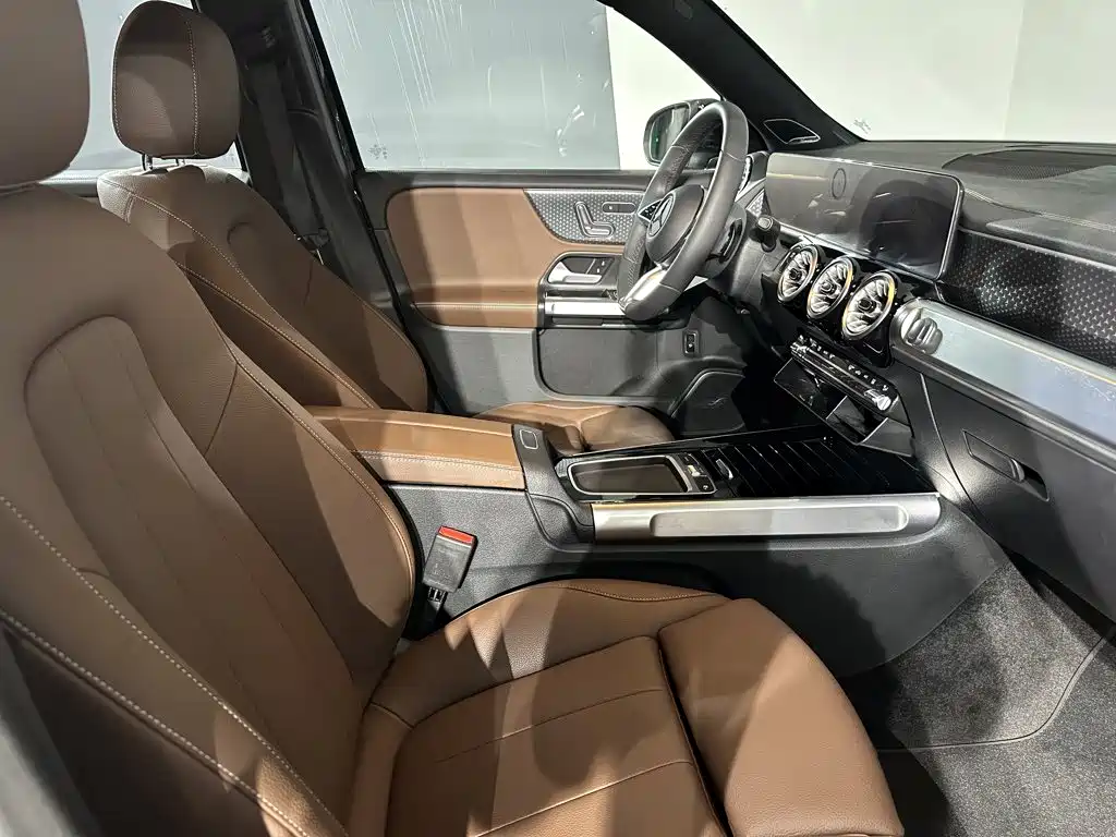 Mercedes-Benz EQB — миниатюра 14