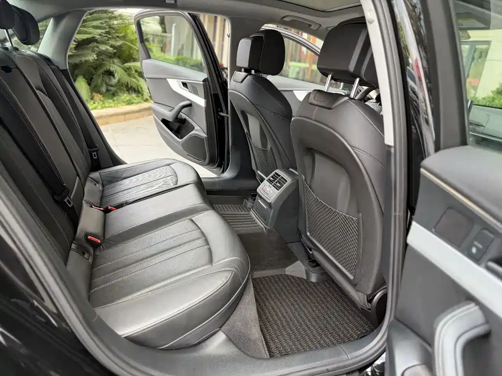 Audi A4L — миниатюра 5