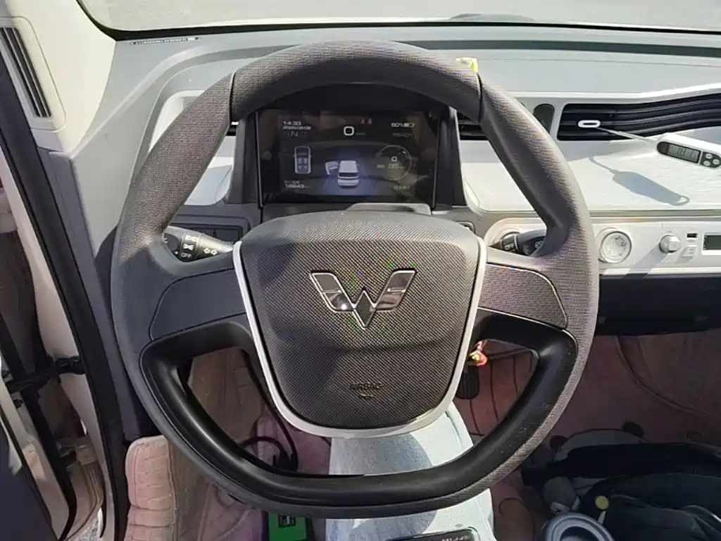Wuling MINIEV — миниатюра 11