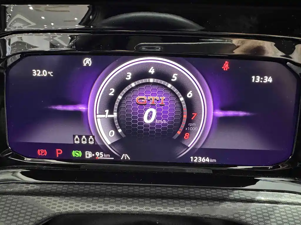 Volkswagen Golf GTI — миниатюра 11