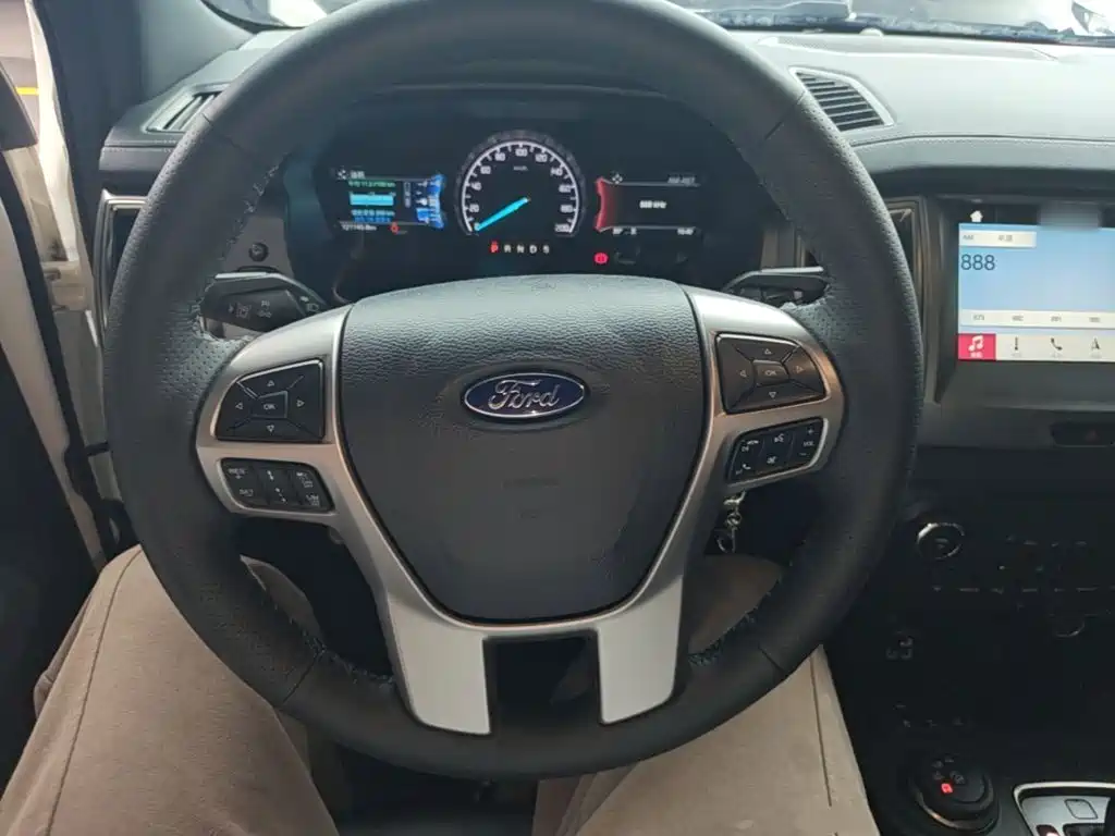 Ford Everest — миниатюра 11