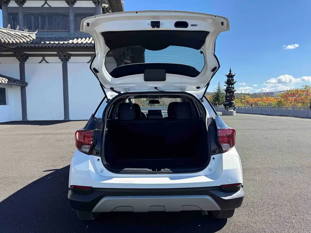 Toyota Yaris L — миниатюра 19