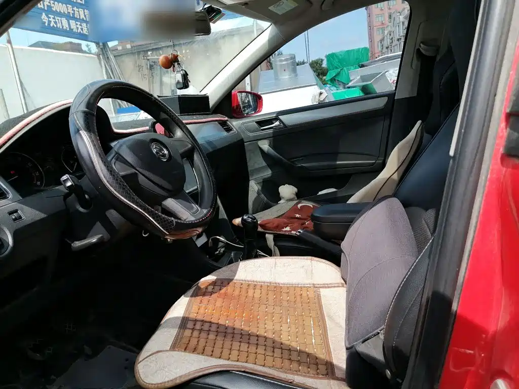 Skoda Rapid Spaceback — миниатюра 12