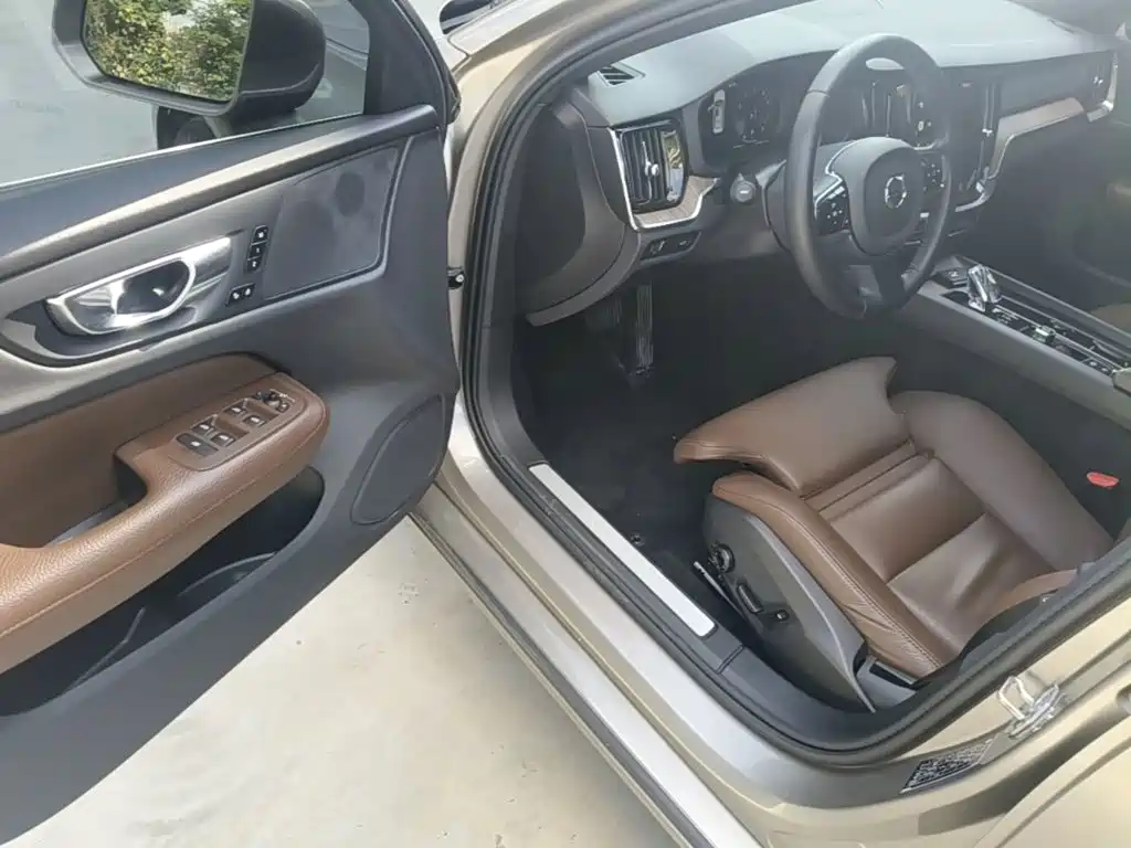 Volvo S60 — миниатюра 16