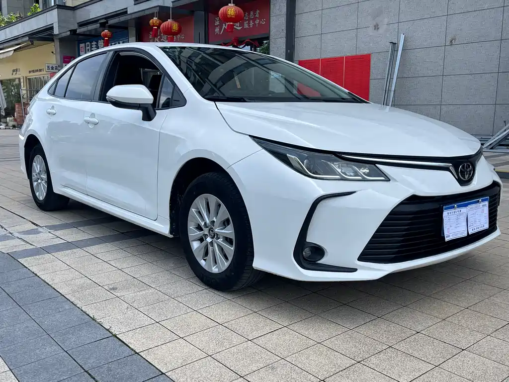 Toyota Corolla - фото 3