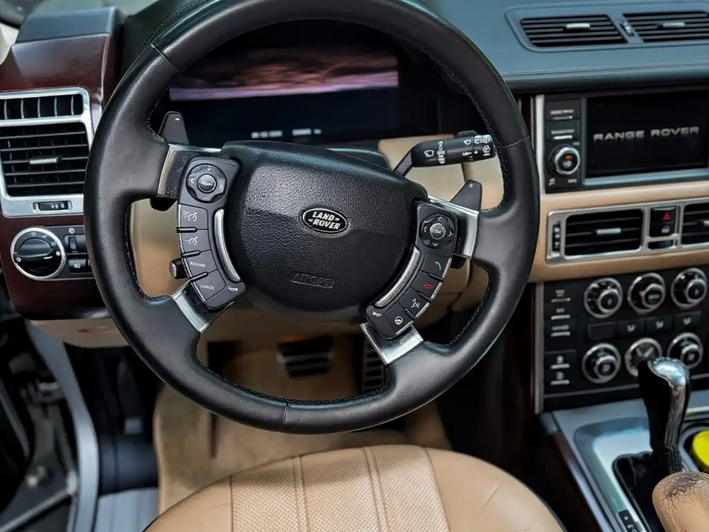 Land Rover Range Rover — миниатюра 7