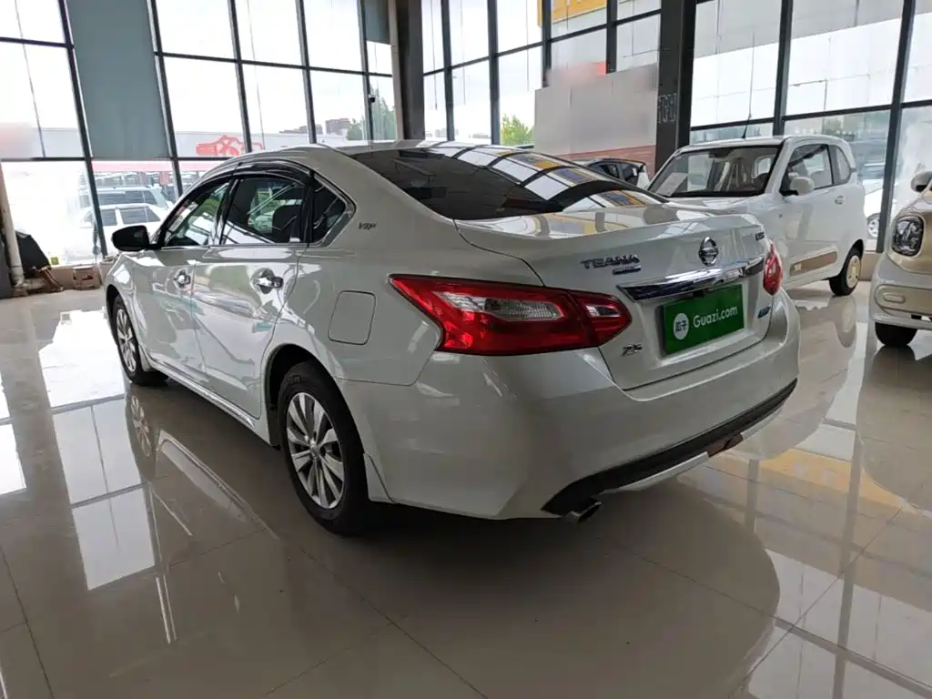 Nissan Teana — миниатюра 5