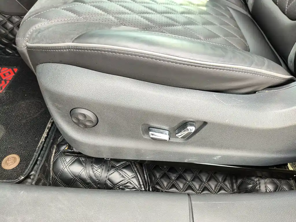 Hongqi HS5 2.0T Connected Flagship Enjoy Edition, фото 18