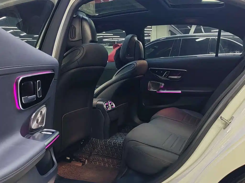 Mercedes-Benz C-Class — миниатюра 9