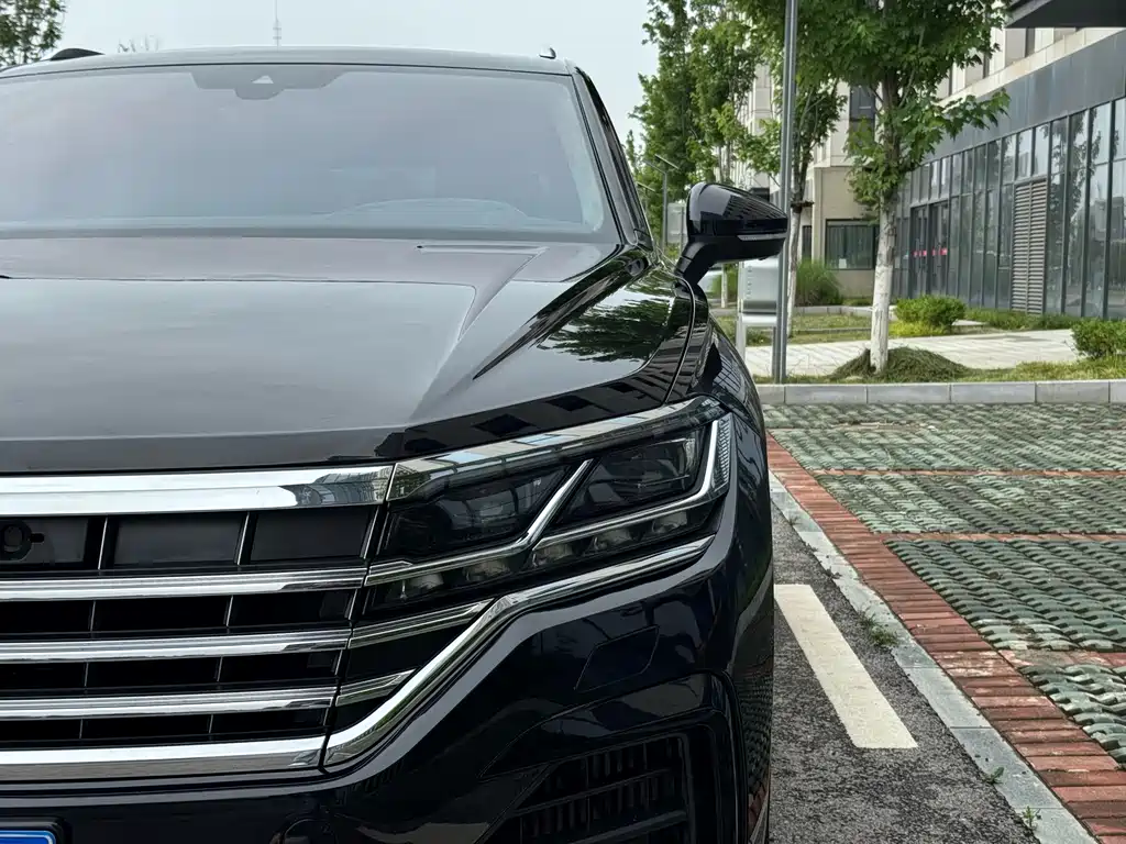 Volkswagen Touareg 3.0TSI Sharp Enjoy Edition Classic Sport Package, фото 3