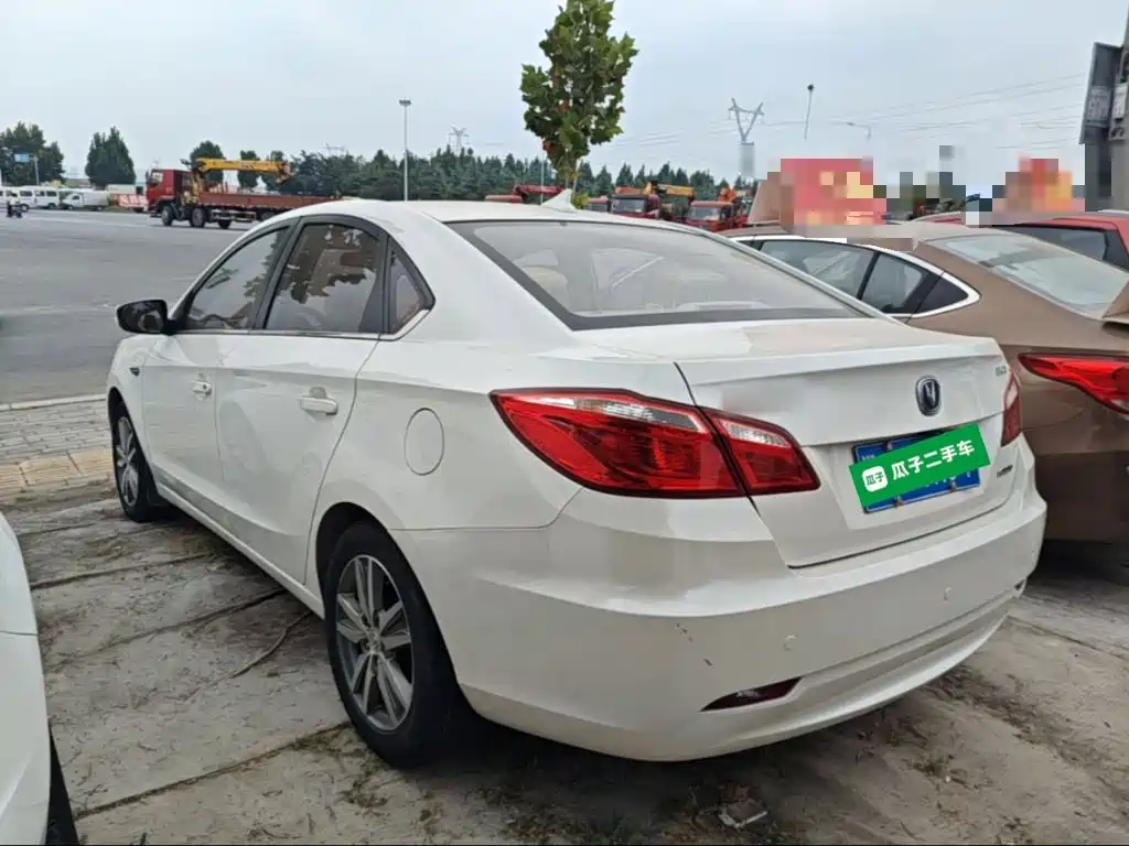 Changan Eado — миниатюра 5