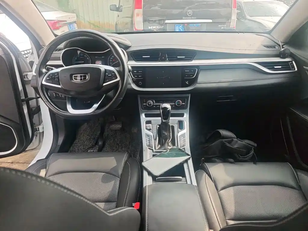 Geely Emgrand — миниатюра 10