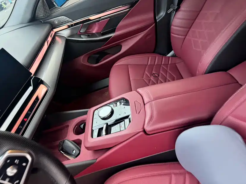 BMW i5 — миниатюра 6