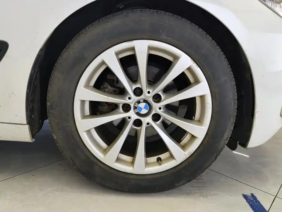 BMW 3 Series GT — миниатюра 6