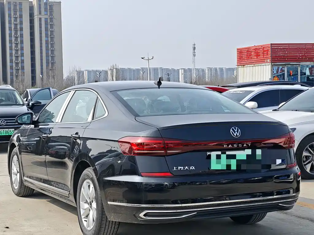 VOLKSWAGEN PASSAT NEW ENERGY