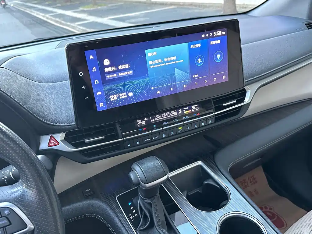 Toyota Sienna — миниатюра 22