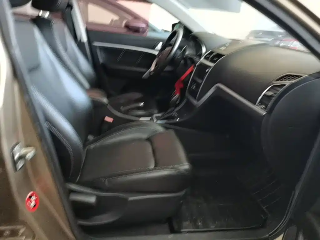 Geely Emgrand — миниатюра 25