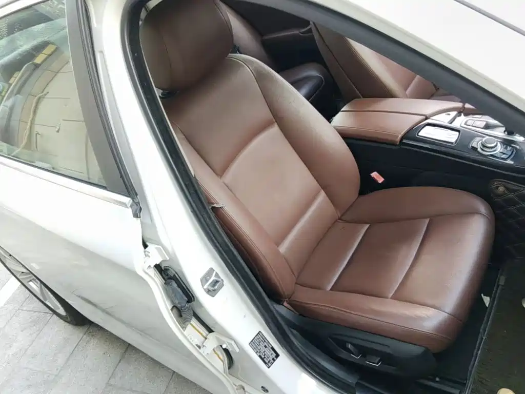 BMW 5 Series — миниатюра 25