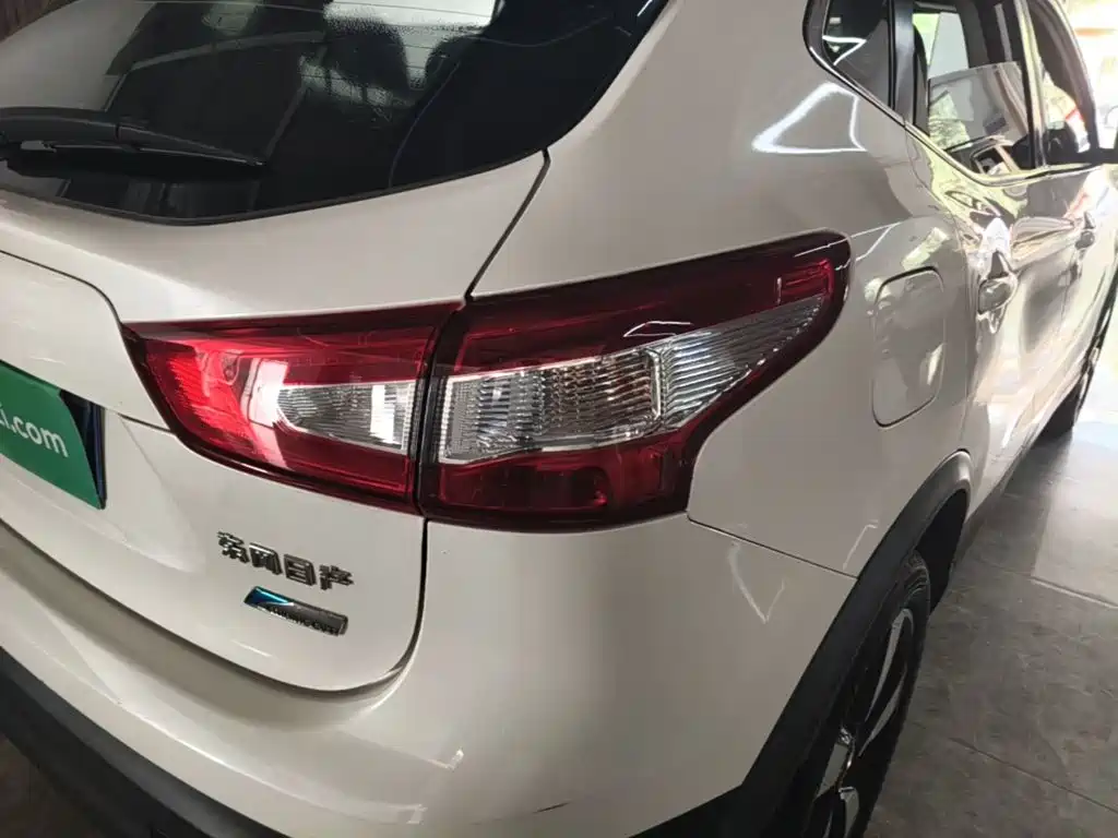 Nissan Qashqai — миниатюра 8