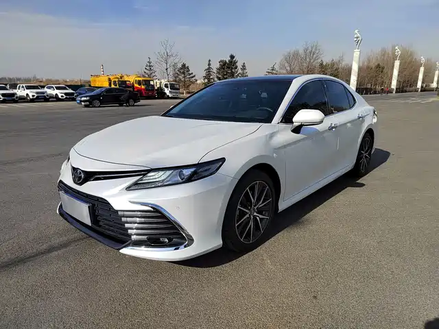 TOYOTA CAMRY