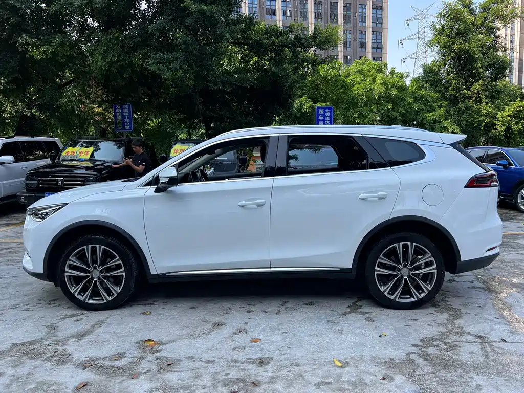 BYD Tang 2018 2.0T AT Luxury 7 мест V