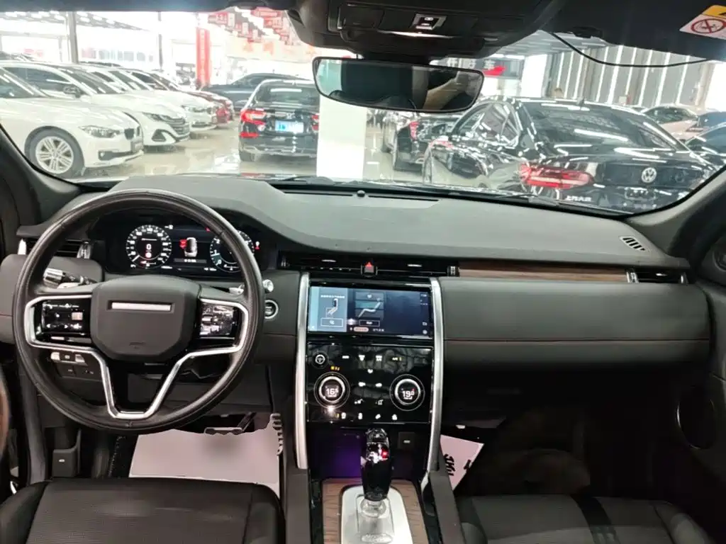 Land Rover Discovery Sport — миниатюра 10