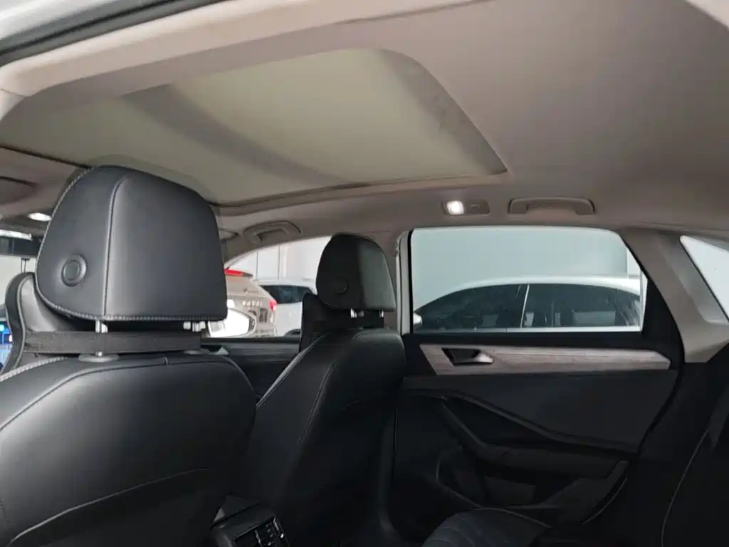 Volkswagen Sagitar — миниатюра 18