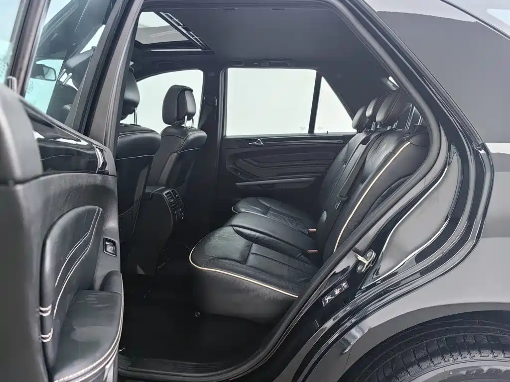 Mercedes-Benz M-Class — миниатюра 15