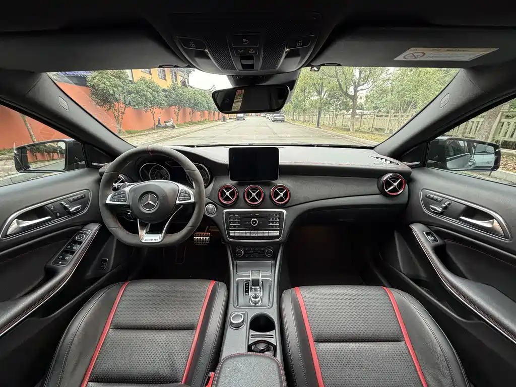 Mercedes-Benz GLA AMG — миниатюра 5