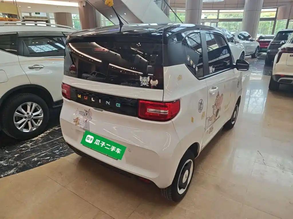 Wuling MINIEV — миниатюра 4
