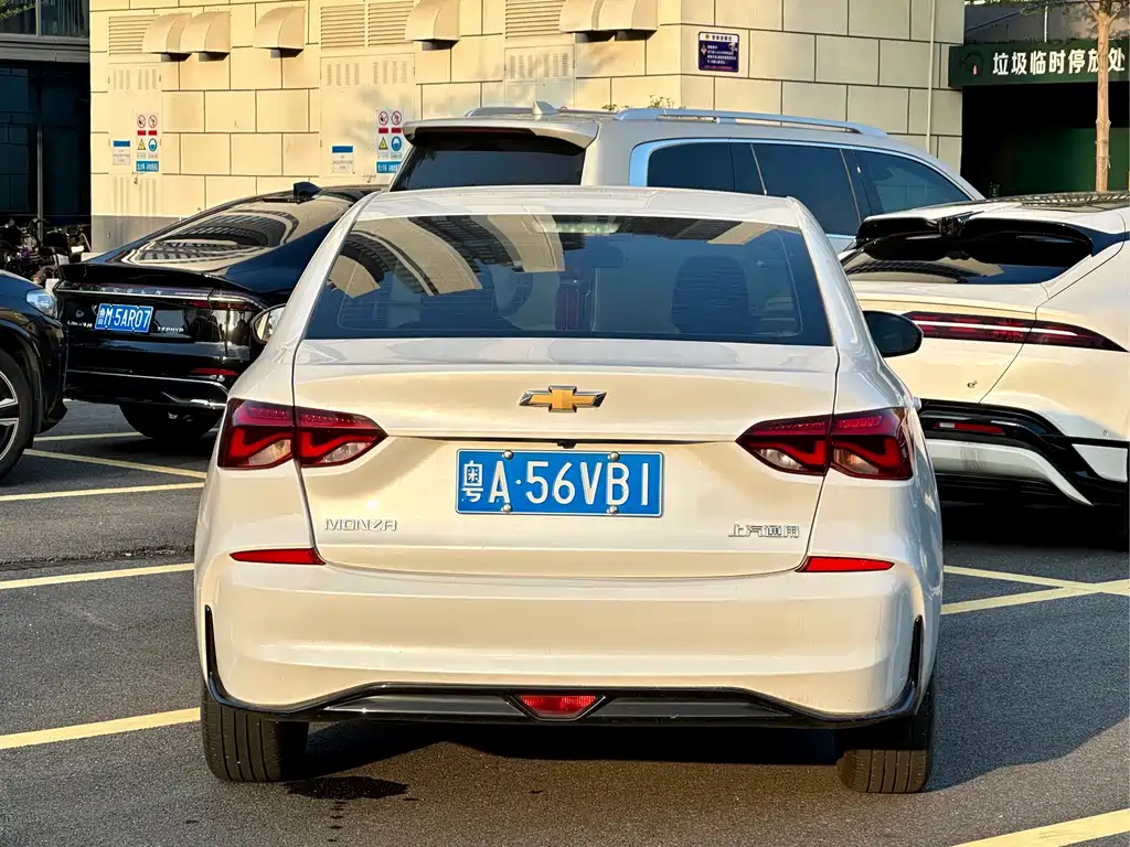 Chevrolet Monza — миниатюра 5