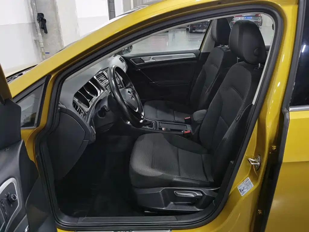 Volkswagen Golf — миниатюра 10