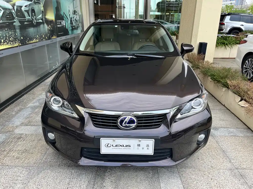 Lexus CT — миниатюра 2