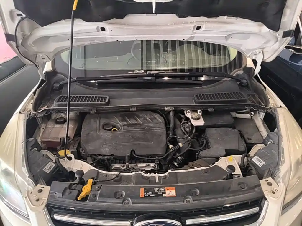 Ford Kuga — миниатюра 20