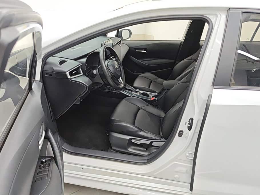 Toyota Levin 1.2 л 2021 г. Белый, пробег 22799 км