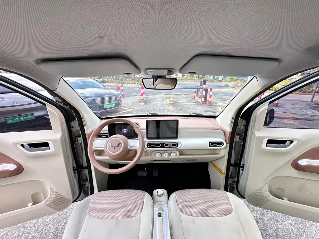 Wuling MINIEV — миниатюра 10