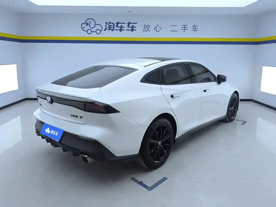 Changan UNI-V — миниатюра 3