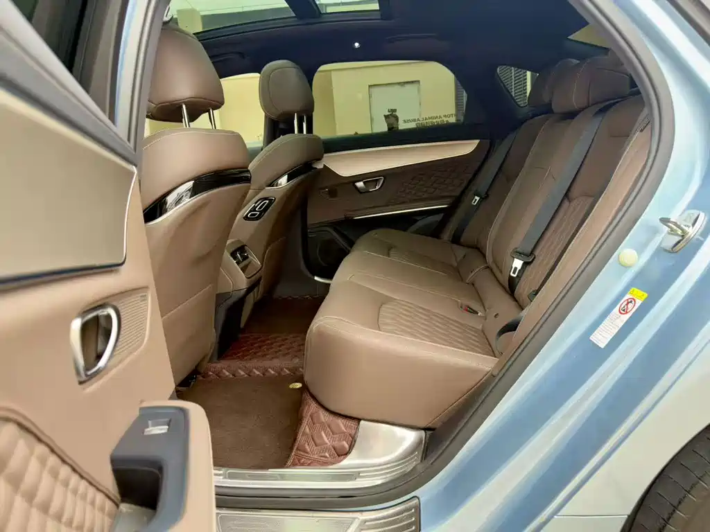 BYD Han — миниатюра 5