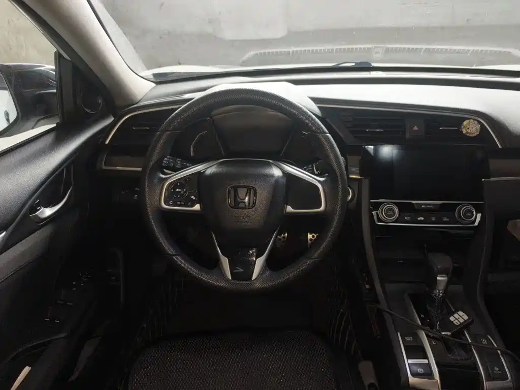 Honda Civic — миниатюра 6