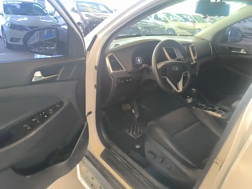 Hyundai Tucson — миниатюра 16