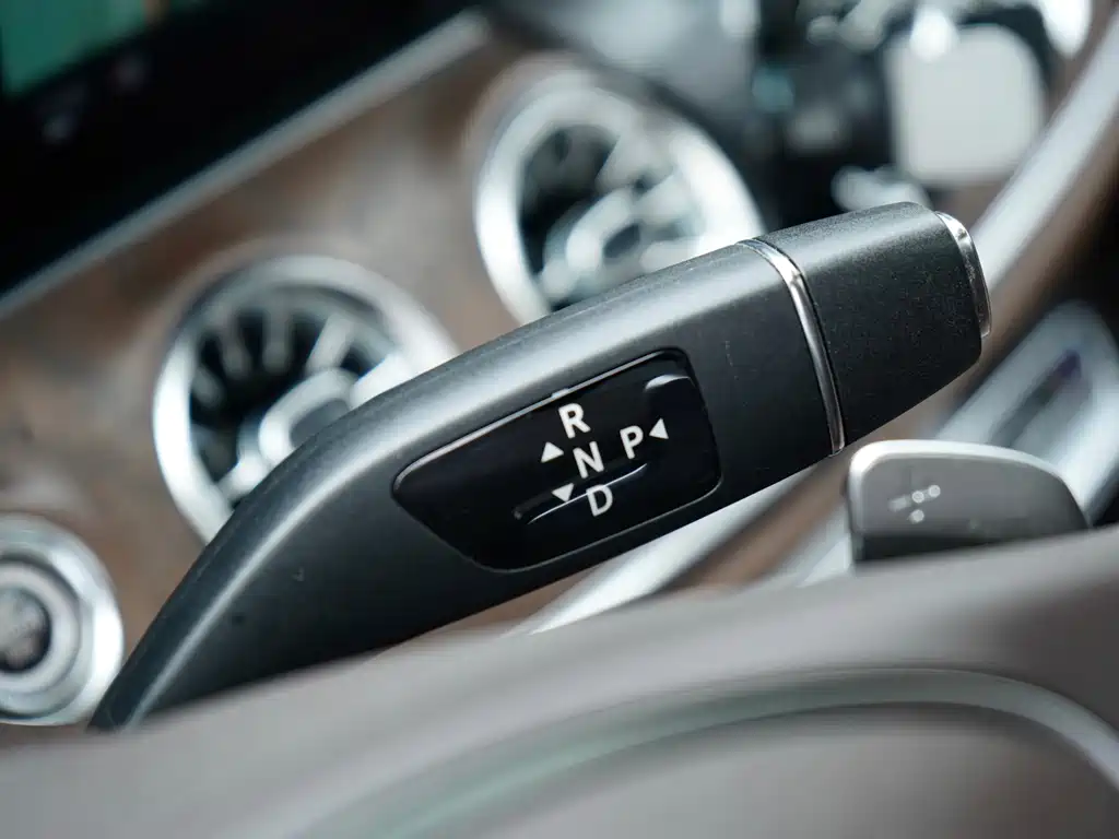Mercedes-Benz E-Class — миниатюра 8