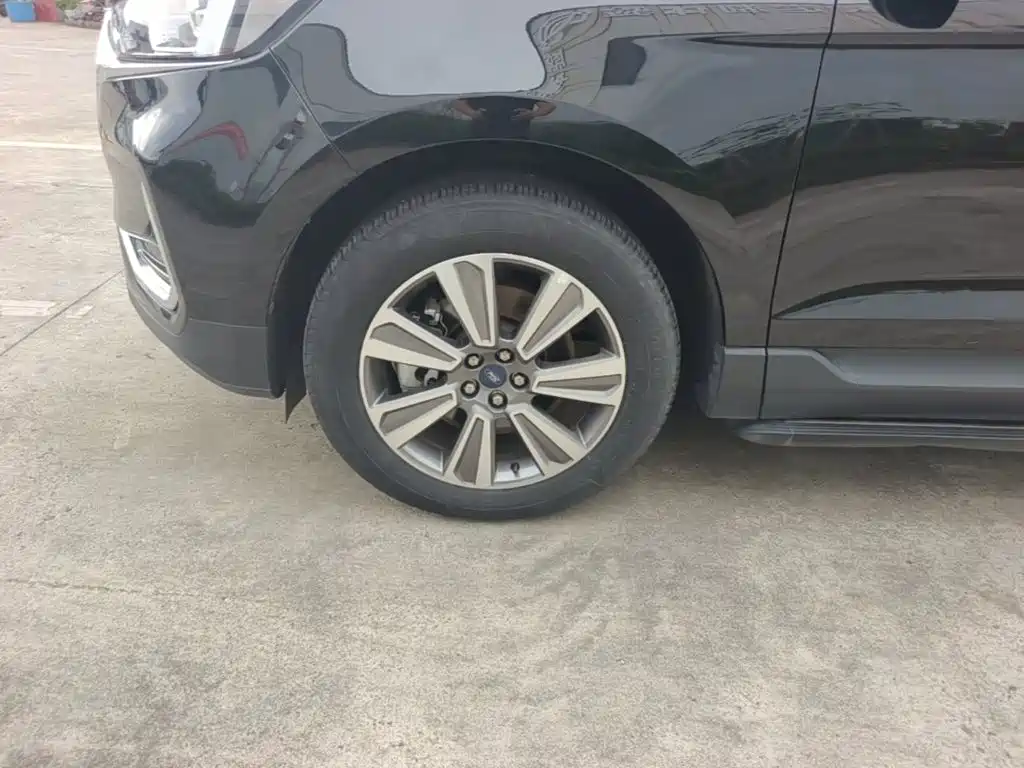 Ford Edge — миниатюра 23