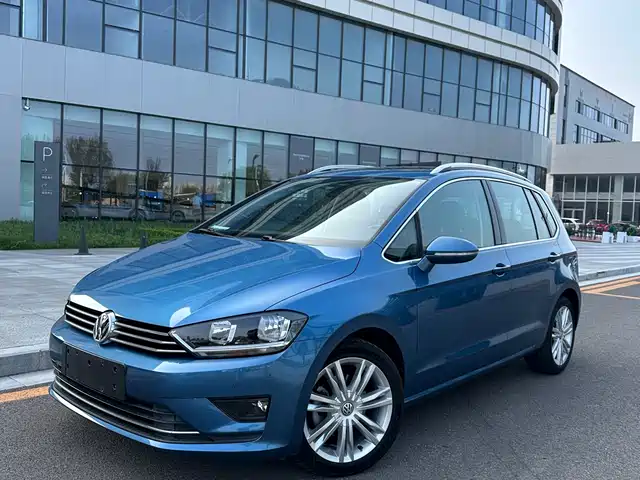 Volkswagen Golf Touran