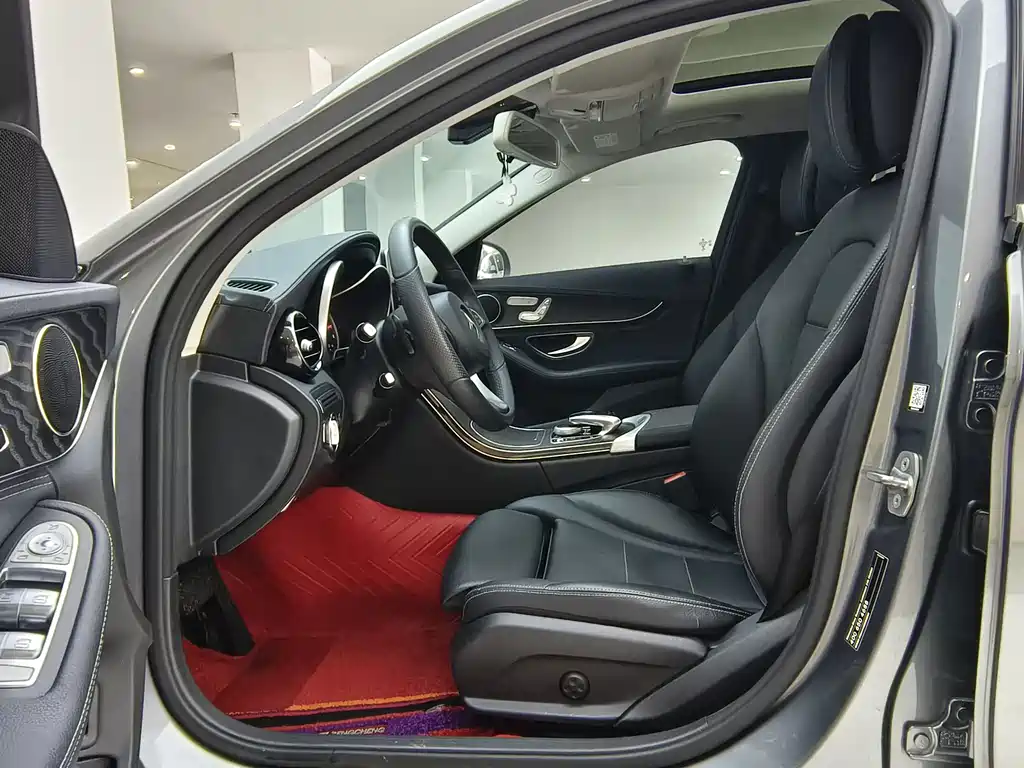 Mercedes-Benz C-Class — миниатюра 9