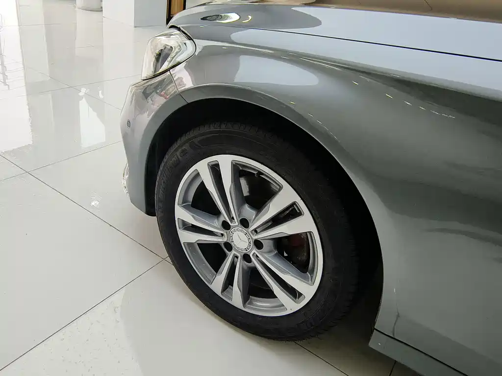 Mercedes-Benz C-Class — миниатюра 32