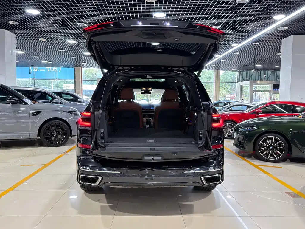 BMW X7 — миниатюра 17