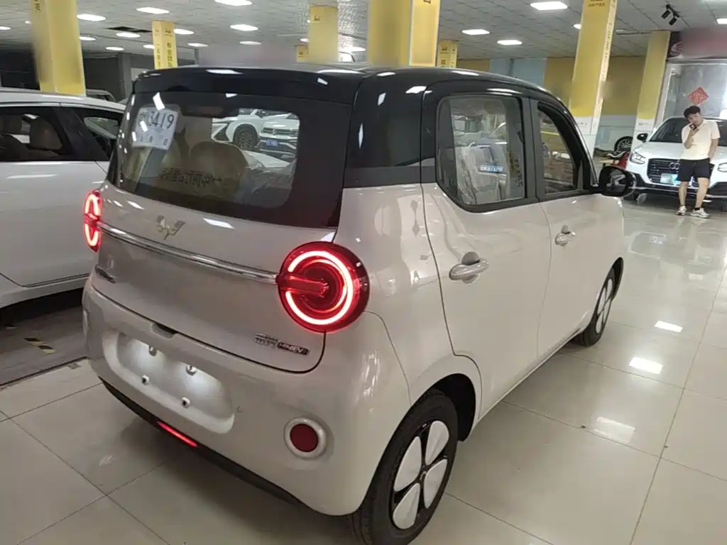 Wuling MINIEV — миниатюра 7