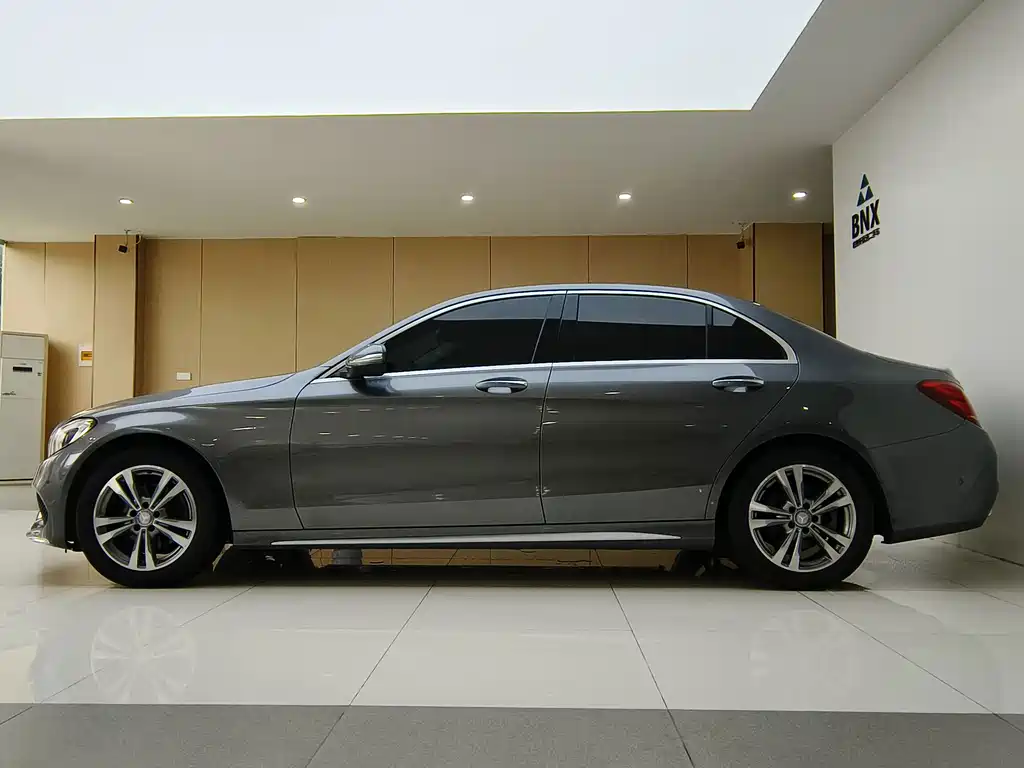 Mercedes-Benz C-Class — миниатюра 4